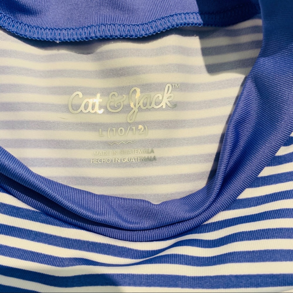 CAT & JACK GIRLS RASH GUARD LAVENDER/WHITE - Picture 2 of 4